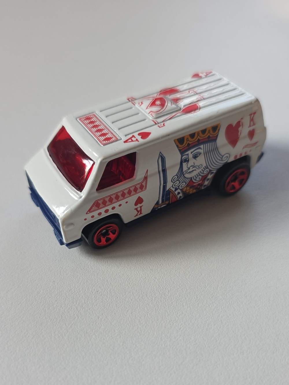 Hot Wheels - King of Hearts Van - Art Class